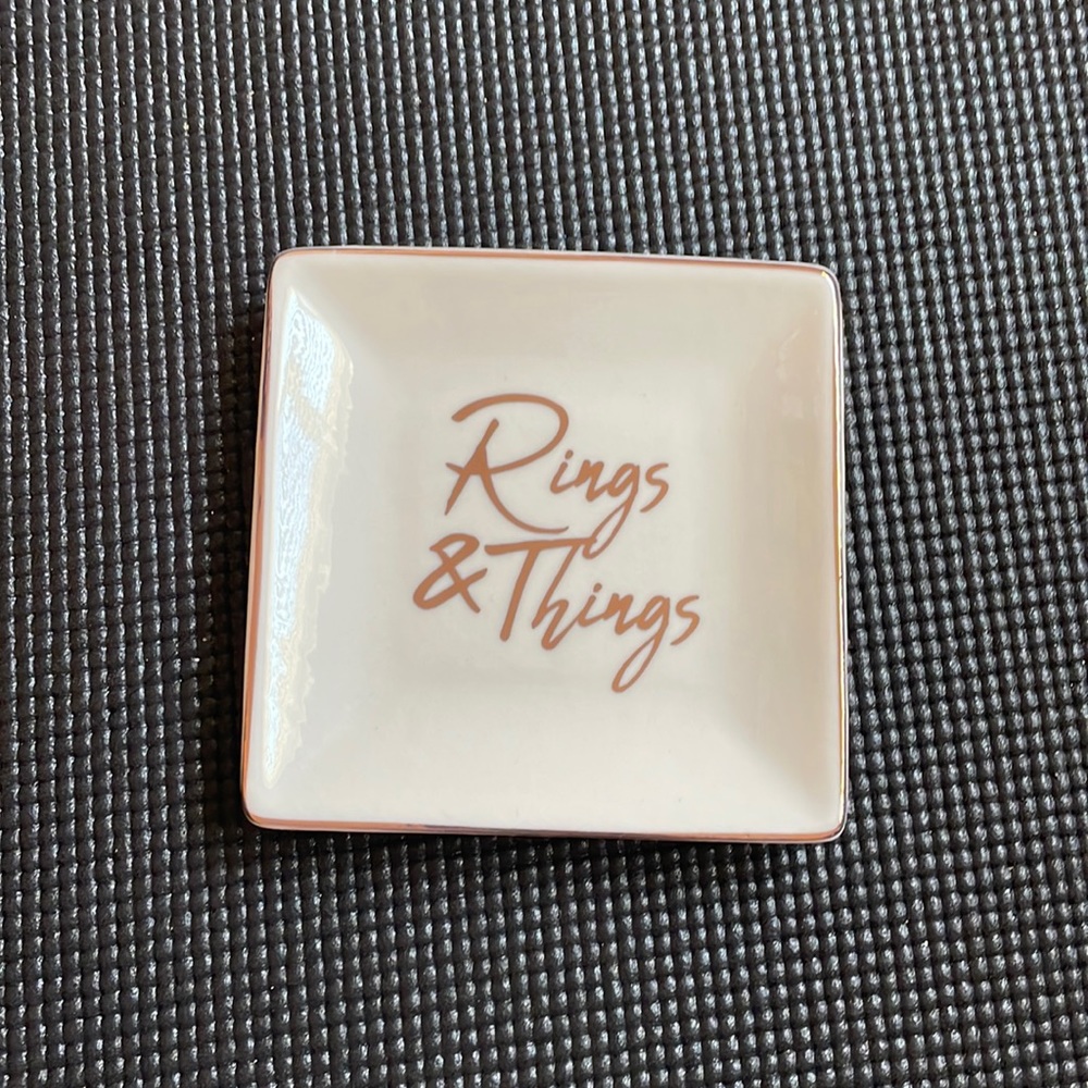 Rings and Things Dish